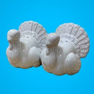 Crate And Barrel Turkey Salt And Pepper Shakers White Ceramic 3” Thanksgiving